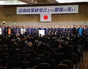 政治資金パーティによるキックバックが「裏金」となる仕組みとは