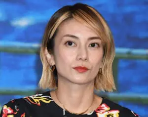 柴咲コウ　経営会社が“7期連続赤字”の危機…頼った「上場請負人」の正体