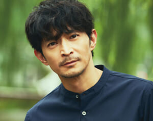 津田健次郎　大人気写真集の撮影秘話…同性スタッフも思わず「色気がすごい」