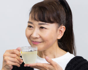 辛い咳やのどの痛み・イガイガに！つくりおき「ハチミツ大根」の意外な効果