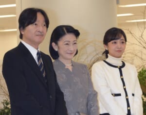 佳子さま　お下がり愛用でご倹約の日々…背景にマンション高騰で「結婚一時金1.5億円」への不安か