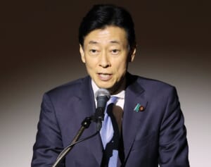 「舐めておられます？」西村康稔元大臣の“裏金一切ない”ビラ配りに明石市民も激怒