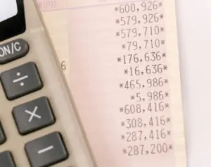 「生活費が下ろせない…」だけじゃない認知症で資産凍結　少なくとも年24万円かかる！
