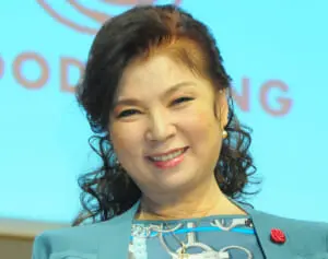 八代亜紀さんの“私的写真”封入アルバムが発売初日から「転売ヤー」の餌食に…定価3倍の高額出品ケースも