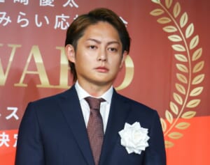 「国民を舐めるのもいい加減にしろ」青汁王子　岸田首相の二階元幹事長”不可解擁護”に怒り