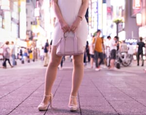 風俗で働いて奨学金を返済していた20代女性保育士に集まる同情「給料が安すぎるのが元凶」