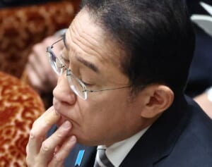 「なんで二階元幹事長は税務調査されないんだ！」ひろゆきの天敵・米山議員が岸田首相を“痛烈論破”