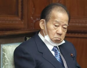 二階元幹事長　野党議員が明かした“3年間で3500万円の書籍代”に「本屋か」「店ごと買ったんか？」とツッコミ続出