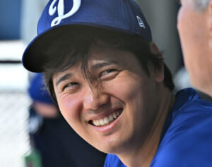 「見守っていただけたら助かります」大谷結婚発表直後に人気女性タレントが緊急会見…薬指には指輪も