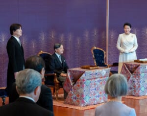 天皇陛下 “平和の和歌”は雅子さまにお譲りに…「歌会始の儀」選者が明かす御製に秘めた“国民へのエール”