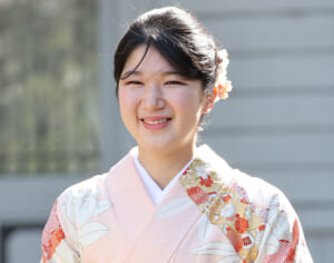 愛子さま　“パパっ子”で才能豊か…卒論のテーマに選ばれた“皇室に生涯を捧げた内親王”との共通点