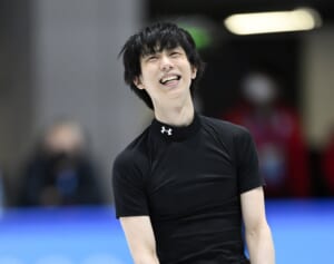 羽生結弦　チケットに「8000円写真集」を“抱き合わせ”…アイスショーの“アイドル風”販売が話題に