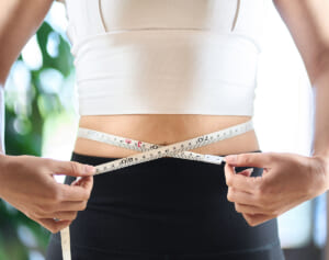 新潟大学発表“女のメタボ腹”実は腹囲77cm以上で突然死リスクが増大