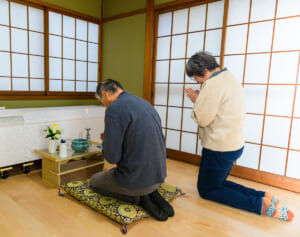 孤独な遺体を受け入れ続ける夫婦2人だけの葬儀社の覚悟「身寄りがない方も私たちがお見送りします」