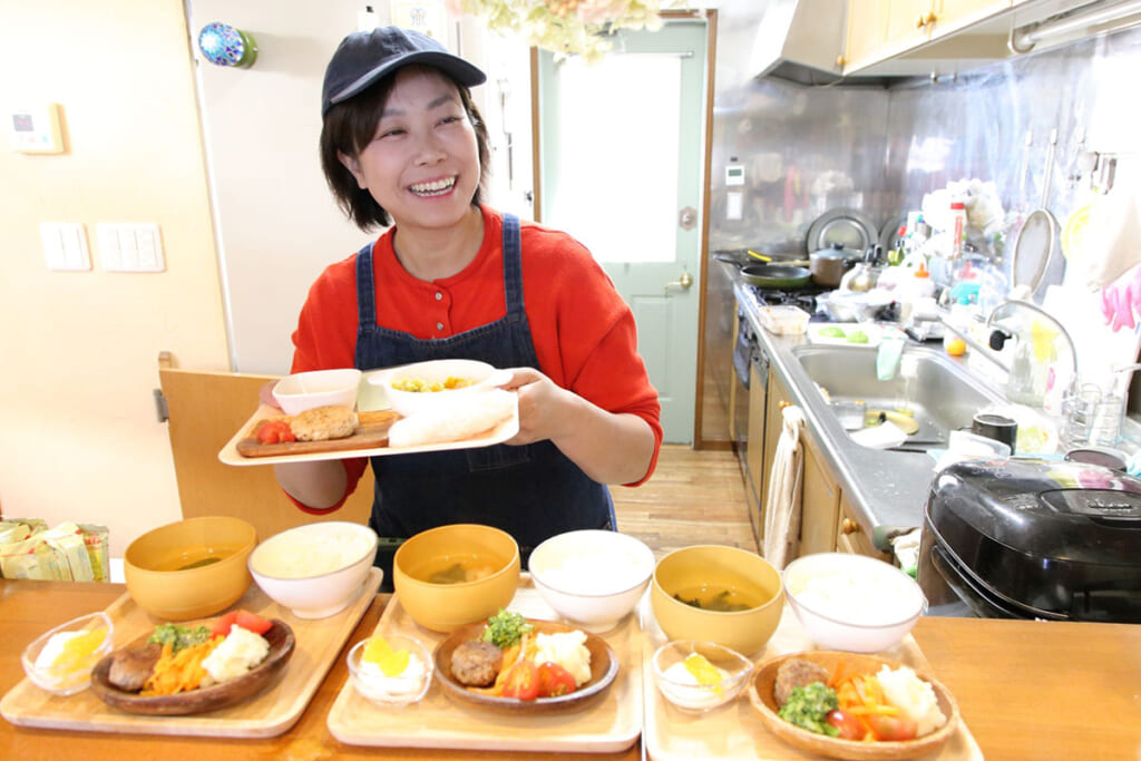 孤独の苦しみに過去の自分重ね…「赤ちゃん食堂」創設者がママたちに手を差し伸べる理由