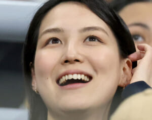 「目立つの嫌いではないと思う」大谷翔平の出場で批判相次ぐ“真美子さん映し”にロス在住歌手が「猛反論」