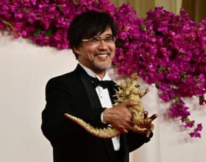 『ゴジラ-1.0』山崎貴監督　アカデミー賞プレゼンターの有名俳優への「こっち」呼ばわりが波紋「失礼過ぎる」