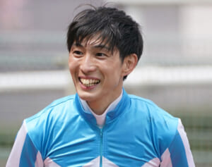 「胸が痛い」落馬で藤岡康太騎手が逝去　妻と0歳児と35歳での死別にネット絶句