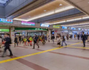 「今どきこんなことある？」定期券求める駅の大行列が話題…並ばずに買う方法をJRに聞いた