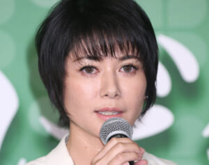 真木よう子　“16歳年下”イケメン俳優パートナーが公開した「新たな匂わせ写真」