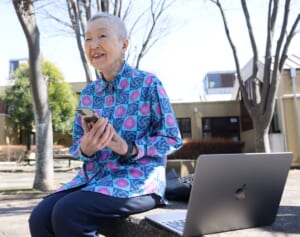 世界最高齢アプリ開発者・若宮正子さん（88歳）銀行員時代はそろばんができない「お荷物」行員だった