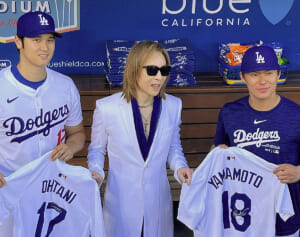 山本由伸　YOSHIKIへの“挨拶”が物議…一部から“大谷を見習え”と苦言も論争状態に