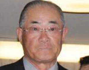 「つい最近まで喝！って」張本勲　始球式でみせた激変姿に広がる衝撃「体調面が心配」