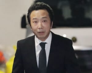 市川猿之助　心中騒動の“悲劇の実家”で今も生活…事件から1年目前に目撃した「現在の姿」