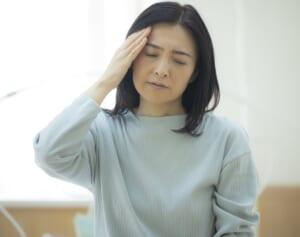 めまい、動悸、息切れは「隠れ狭心症」のサインかも！病院では「気のせい」診断のケースも