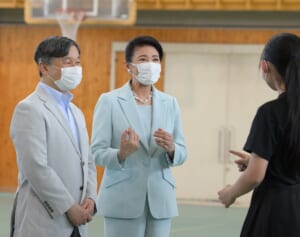 雅子さま　岡山県訪問でジュニアオーケストラとご交流！天皇陛下と見せられた“未来への微笑み”
