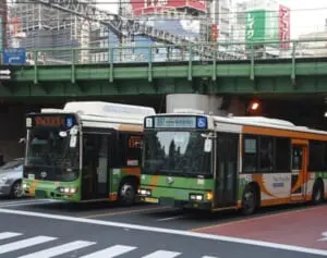 「免許返納を後悔」全国に拡大する“路線バス廃止”に住民悲鳴！都市部でも続出「自分が買い物難民になるとは」