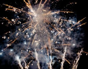 「ヘリから花火でランボルギーニを破壊してみた」YouTuberが逮捕される