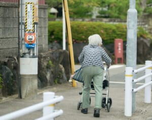 岸田首相　高齢者の定義「70歳引き上げ」で年金1300万円減！労災死増加の懸念も