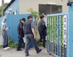周辺では頻繁に動物の死骸が…犬3匹殺害容疑の81歳元ブリーダー　地元住民が語る“繁殖施設”の「劣悪な環境」