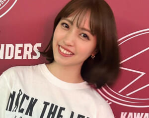 「分かりやすすぎ」“神ボディ”グラドルと不倫報道のバスケ選手　不審すぎた”SNS行動”に集まる注目