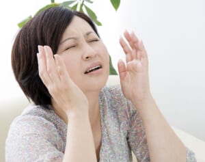 「怒りっぽい」「食べ過ぎる」50代で急増する記憶障害を伴わない「第4の認知症」