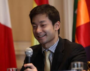 「流石にビックリした」“神童”と呼ばれた天才バイオリニスト（35）　武道家に転身した“激変姿”にSNS衝撃