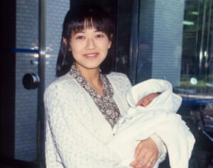 石川秀美　明菜と合同誕生会から39年、長女ハワイ移住で“2拠点”生活《あの80年代アイドルの今》