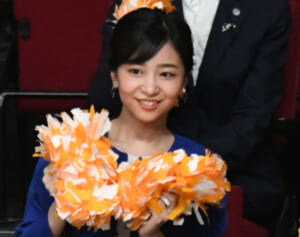 「ご自身のお言葉で国民に」佳子さま　人気高まる愛子さまとの“差”に専門家が警鐘