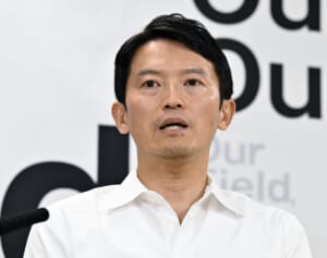 パワハラ告発の職員が自死…「背景に斎藤知事の公益通報者保護法違反」弁護士が解説