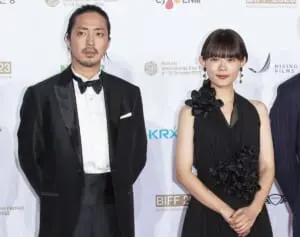 若葉竜也　ライブ配信で見せた熱愛報道の杉咲花との「おそろいTシャツ」