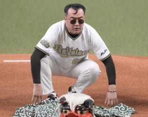 飲み会に残業代求める若手社員はおかしい？人気芸人も反応のテーマにネット二分