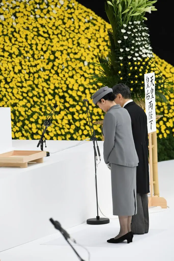 愛子さま 終戦記念日に午前半休を取得して御所で黙祷されていた…貫  
