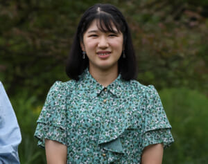 愛子さま　リボン、花柄…ご静養時はいつもよりガーリーに！夏の私服アルバム