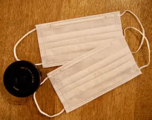 「オエってなっちゃった」『家事ヤロウ』“使用済みマスクで拭き掃除”の節約術を紹介も「めっちゃ汚い」と物議