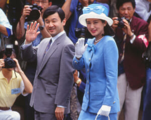 雅子さま　全身水色コーデに特大リボン！ 猛暑を優雅に乗り切るお帽子ファッションが参考になる！