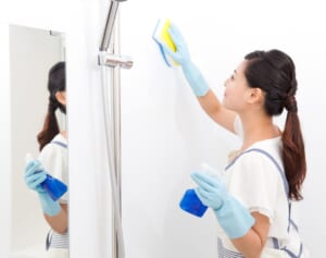 お湯不要で光熱費減！枕を炎天下放置でダニ撲滅…猛暑にすべき大掃除テク6