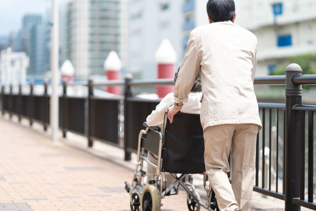 止まらぬ物価上昇…50歳夫婦の老後、年金だけで不足する「本当の金額」はいくら？