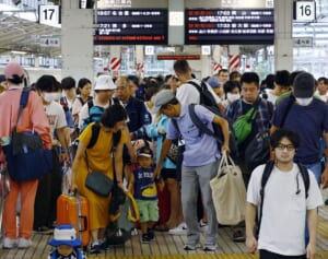 コロナKP.3株　お盆に感染爆発危機！熱中症との併発で重症化リスクも増加