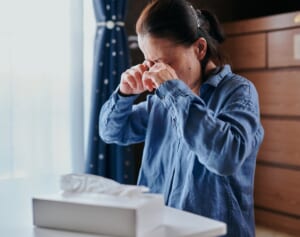 「まつげにダニが大増殖」猛暑で相談増加…実は男性・高齢者が要注意な訳